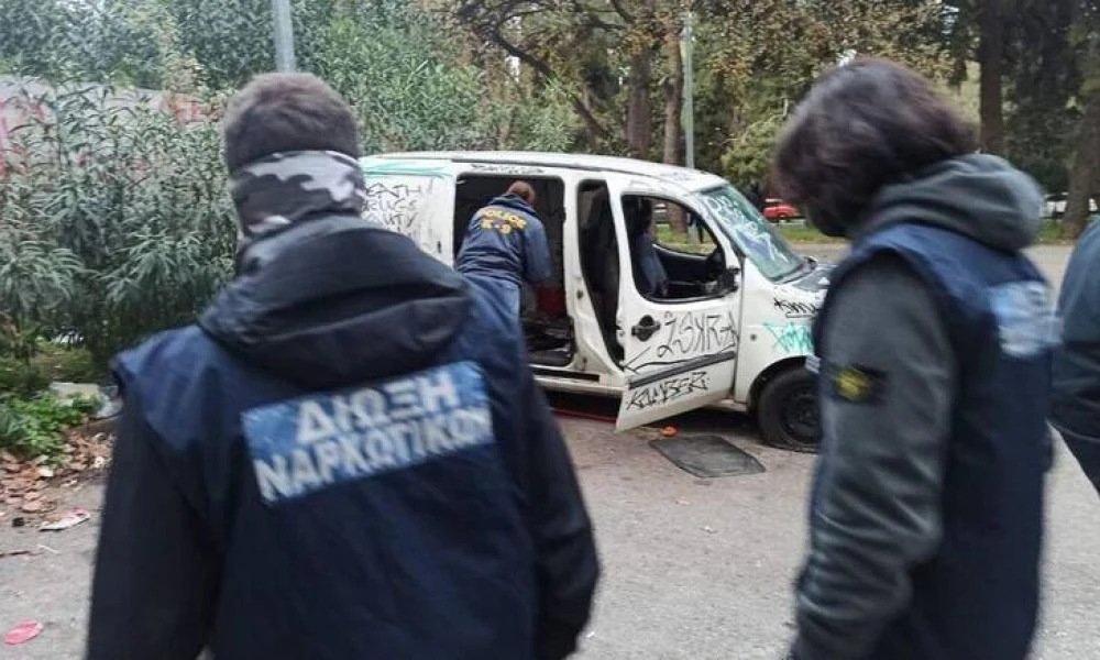Δίωξη Ναρκωτικών: Προχώρησε σε 2 συλλήψεις για καλλιέργεια υδροπονικής κάνναβης στην Ανατολική Αττική